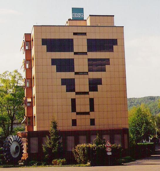 Obr. 8 Budova v Zurichu
